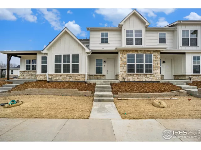 MLS: 985704 Condo For Sale