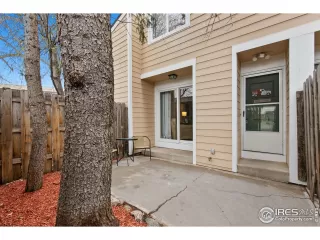 Photo #2: 985742 Listing