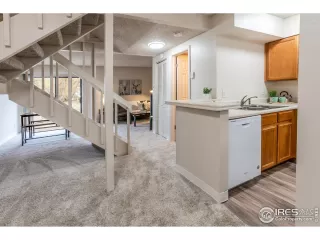 Photo #3: 985768 Listing