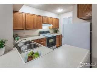 Photo #5: 985768 Listing