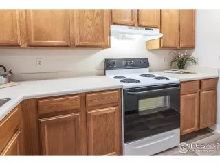 Photo #6: 985768 Listing