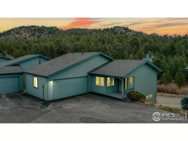 MLS: 985781 Condo For Sale