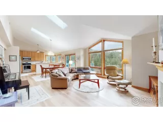 Photo #1: 985781 Listing