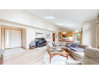 Photo #2: 985781 Listing