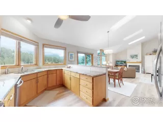 Photo #4: 985781 Listing