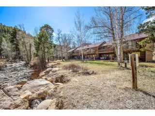 Photo #2: 985789 Listing