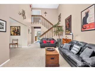 Photo #6: 985809 Listing