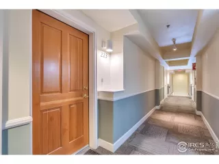 Photo #4: 985820 Listing