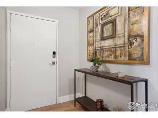 Photo #2: 985845 Listing