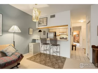 Photo #5: 985898 Listing 