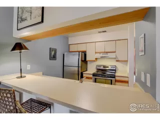 Photo #6: 985898 Listing 