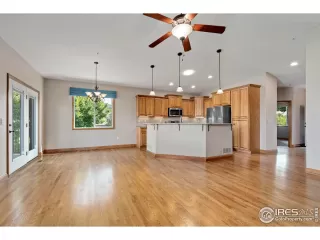 Photo #6: 985964 Listing 