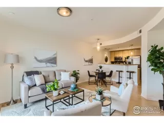 Photo #2: 985966 Listing