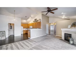 Photo #4: 985980 Listing