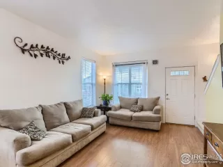 Photo #5: 986098 Listing