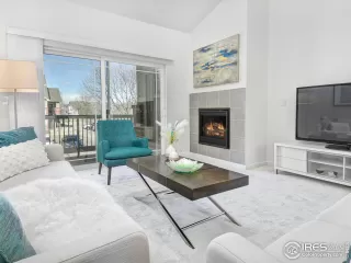 Photo #2: 986104 Listing