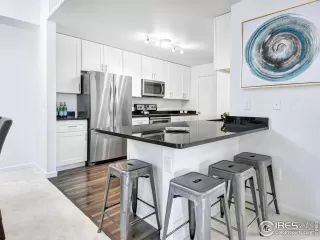 Photo #6: 986104 Listing