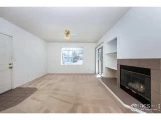 Photo #5: 986168 Listing