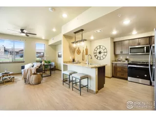 Photo #4: 986206 Listing