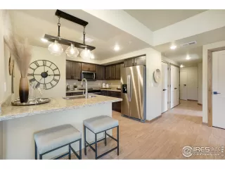 Photo #5: 986206 Listing