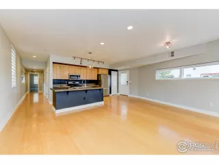 Photo #4: 986228 Listing 