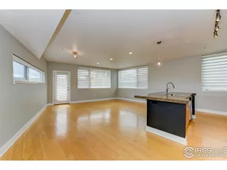 Photo #5: 986228 Listing 
