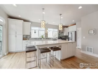 Photo #1: 986273 Listing