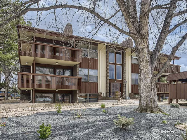 MLS: 986275 Condo For Sale