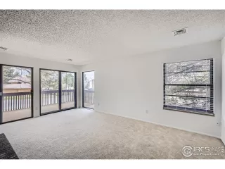 Photo #6: 986275 Listing