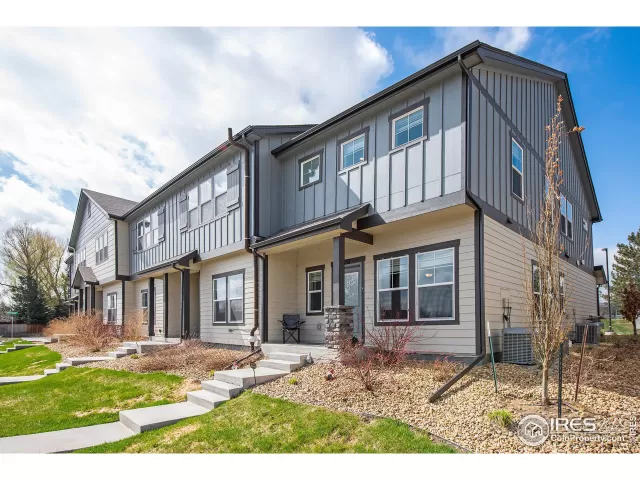 MLS: 986301 Condo For Sale