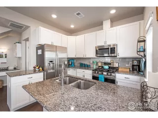 Photo #5: 986301 Listing