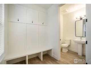 Photo #5: 986308 Listing