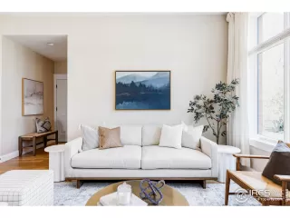 Photo #2: 986330 Listing