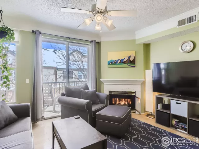 MLS: 986373 Condo For Sale