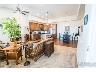 Photo #4: 986374 Listing