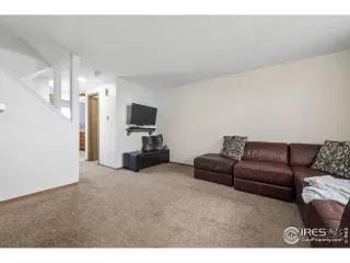 Photo #5: 986418 Listing