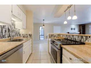 Photo #6: 986427 Listing 