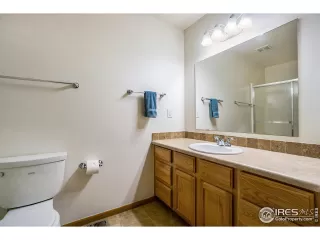 Photo #5: 986461 Listing