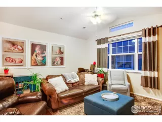 Photo #4: 986497 Listing