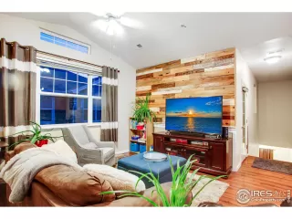 Photo #5: 986497 Listing