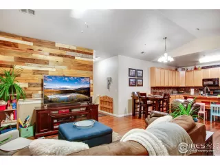 Photo #6: 986497 Listing