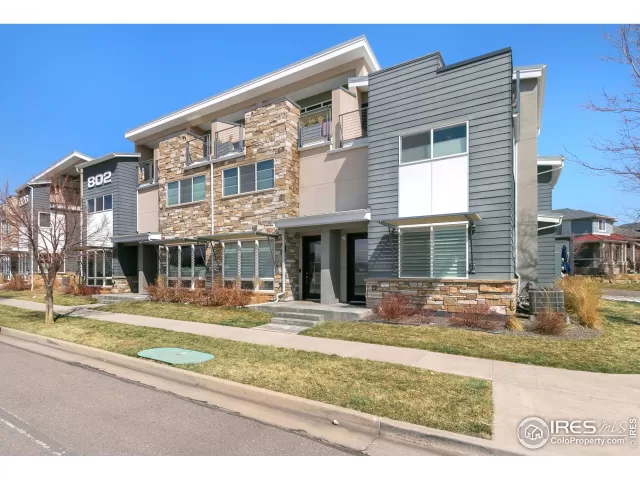 MLS: 986553 Condo For Sale