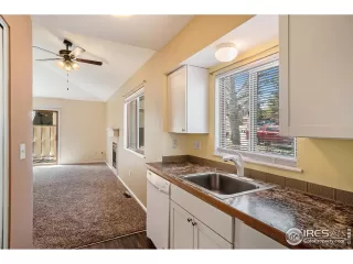 Photo #5: 986614 Listing