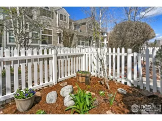 Photo #4: 986668 Listing