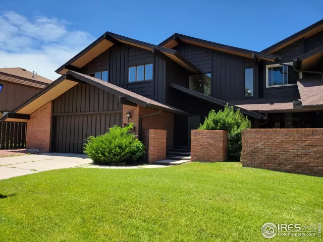 MLS: 986724 Condo For Sale