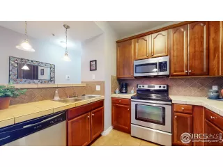 Photo #4: 986842 Listing