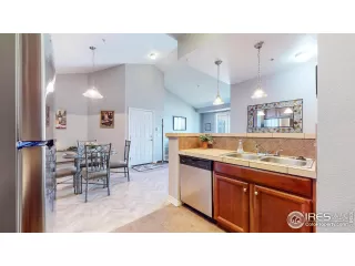 Photo #5: 986842 Listing