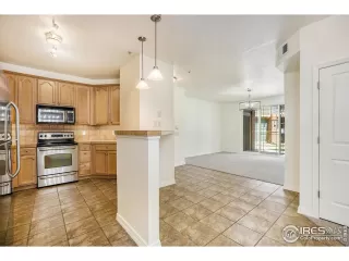 Photo #6: 986863 Listing