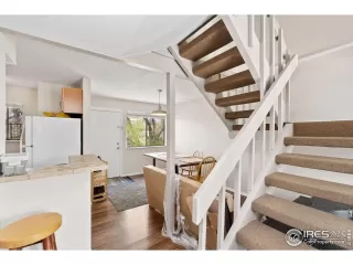 Photo #4: 986870 Listing 