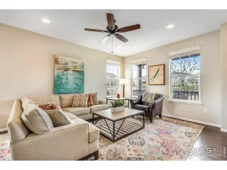 Photo #4: 986903 Listing